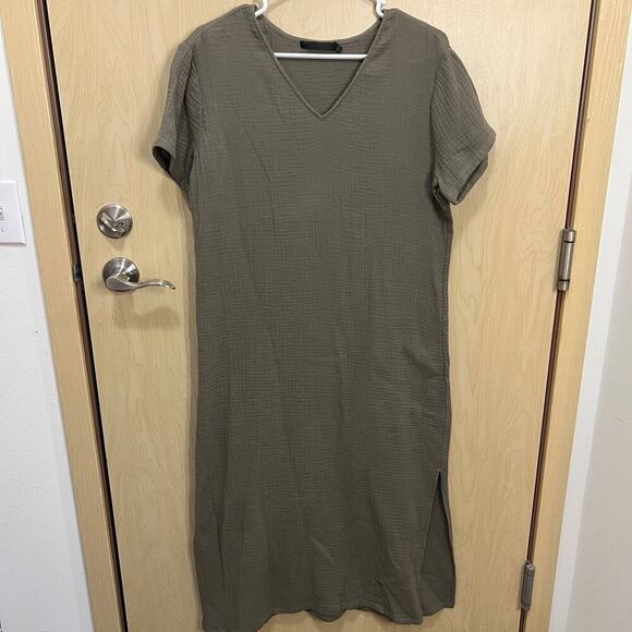 Jenni Kayne Cypress Caftan Gauze Cotton Midi Dress in Sage Green